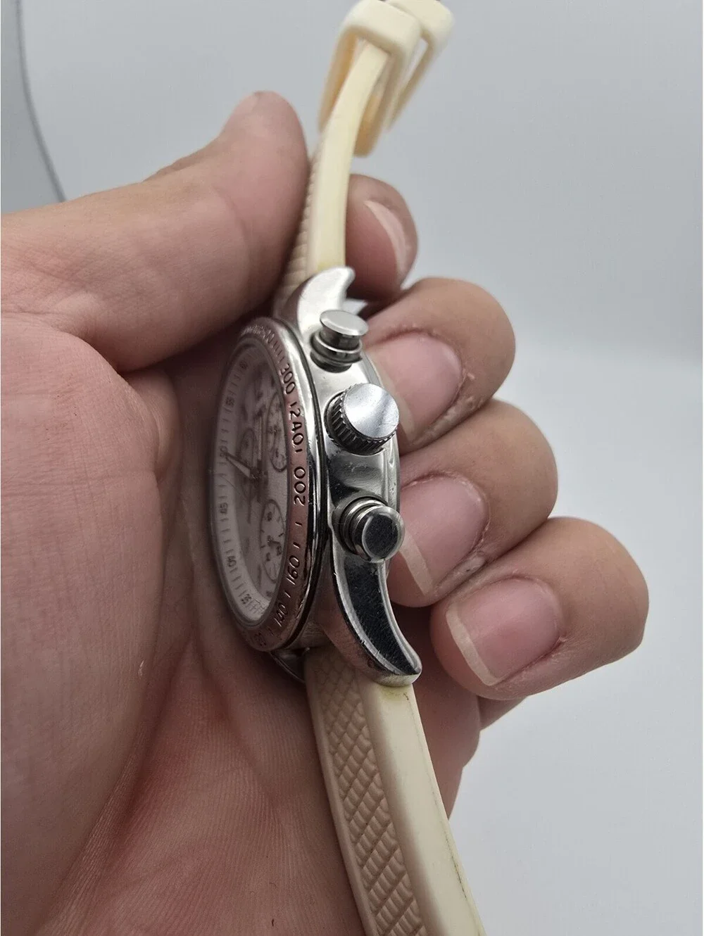 Timex Indiglo Quartz Analog Chronograph Date Tachymeter White Strap 50m
